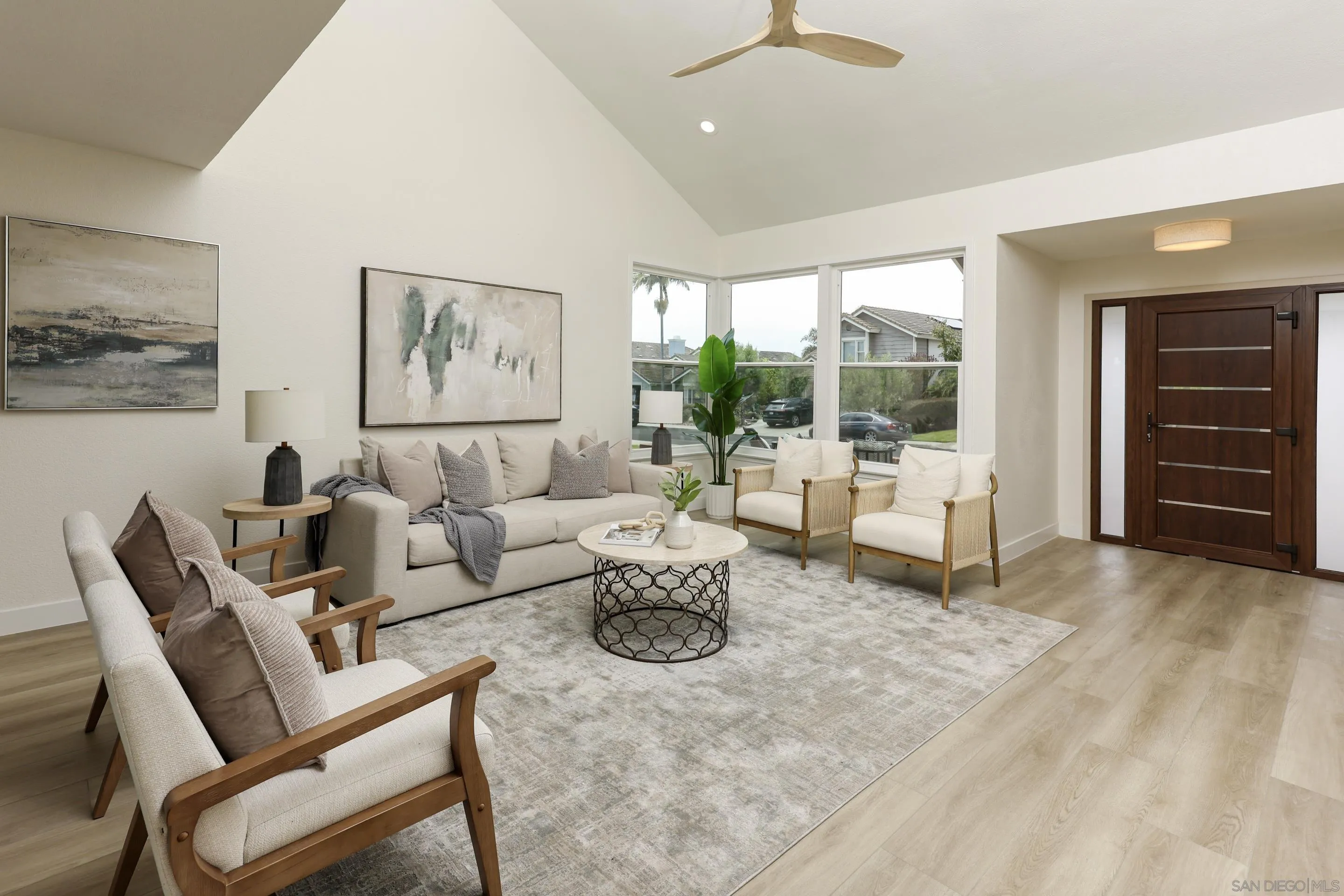 1705 Hawk View Drive Encinitas, CA 92024 - Photo 3 of 44