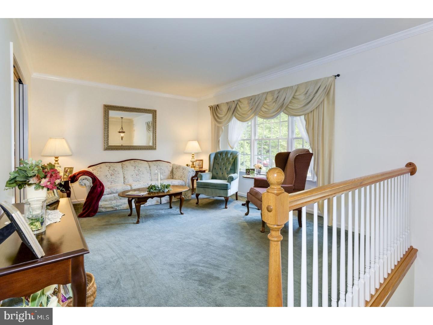 1608 Rivers Edge Drive Riverside, NJ 08075 - Photo 12 of 25 Living Room