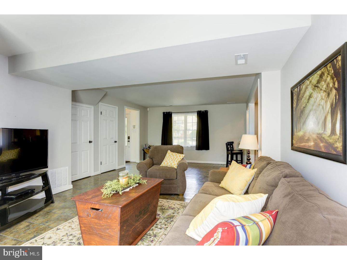 1608 Rivers Edge Drive Riverside, NJ 08075 - Photo 8 of 25 Family Room