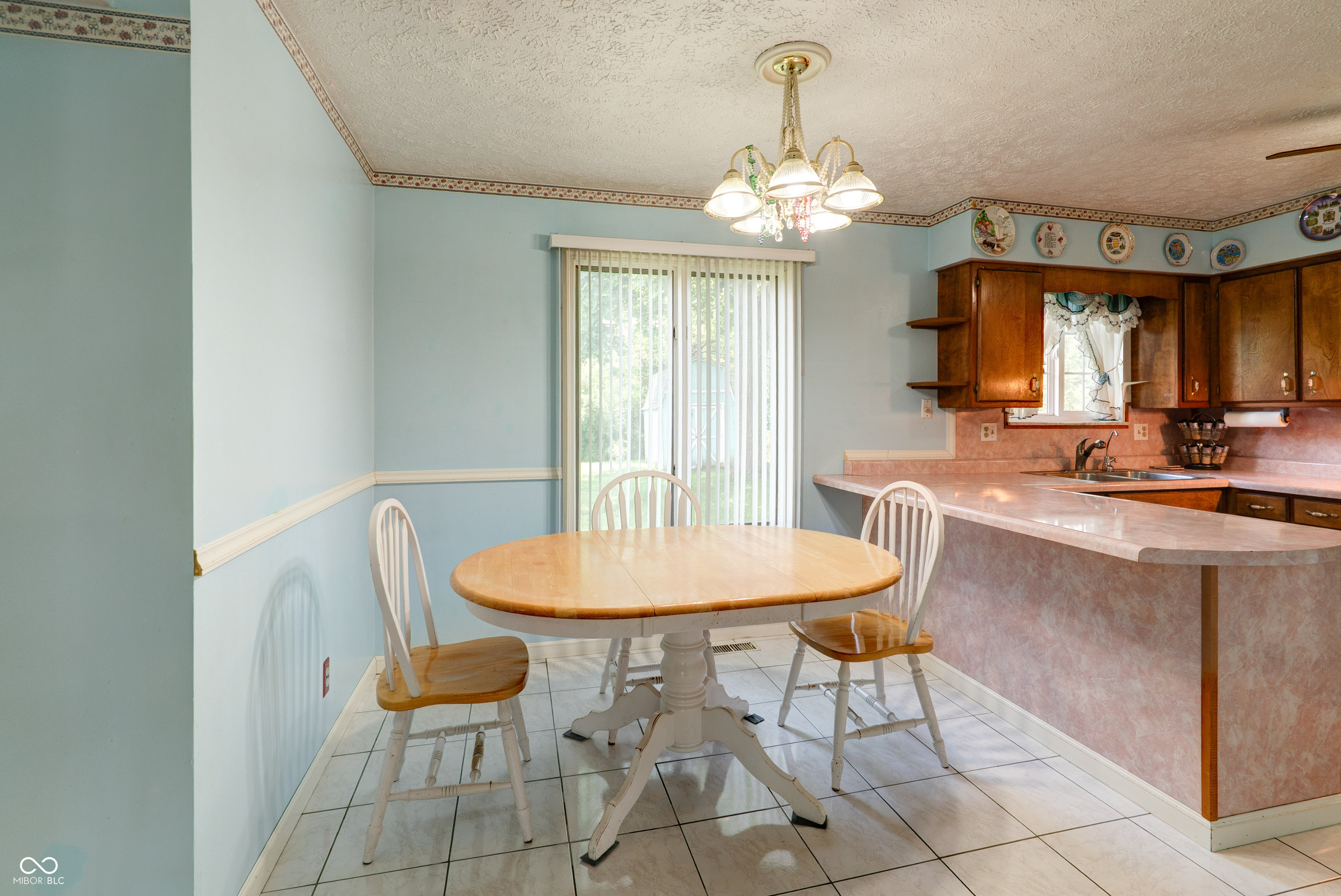 5425 Gambel Road Indianapolis, IN 46221 - Photo 7 of 25
