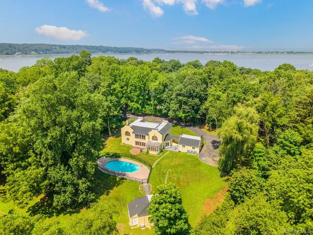$2,350,000 | 530 South Centre Island Road, Oyster Bay, NY 11771