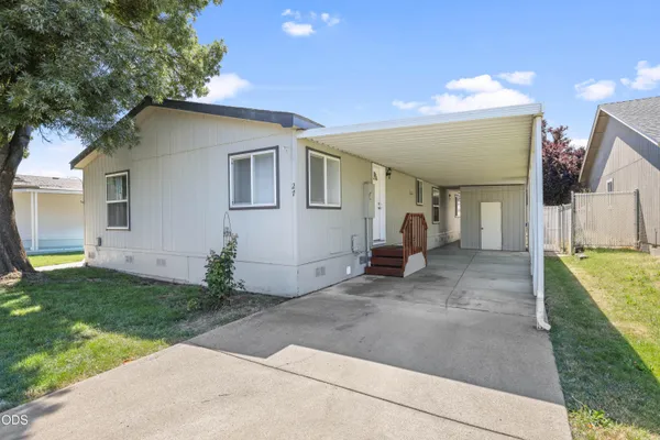 $119,900 | 633 East Archwood Drive, Unit 27, Eagle Point, OR 97524