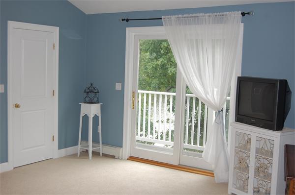 72 Ridge Road Foxboro, MA 02035 - Photo 19 of 25 Gallery Image 19