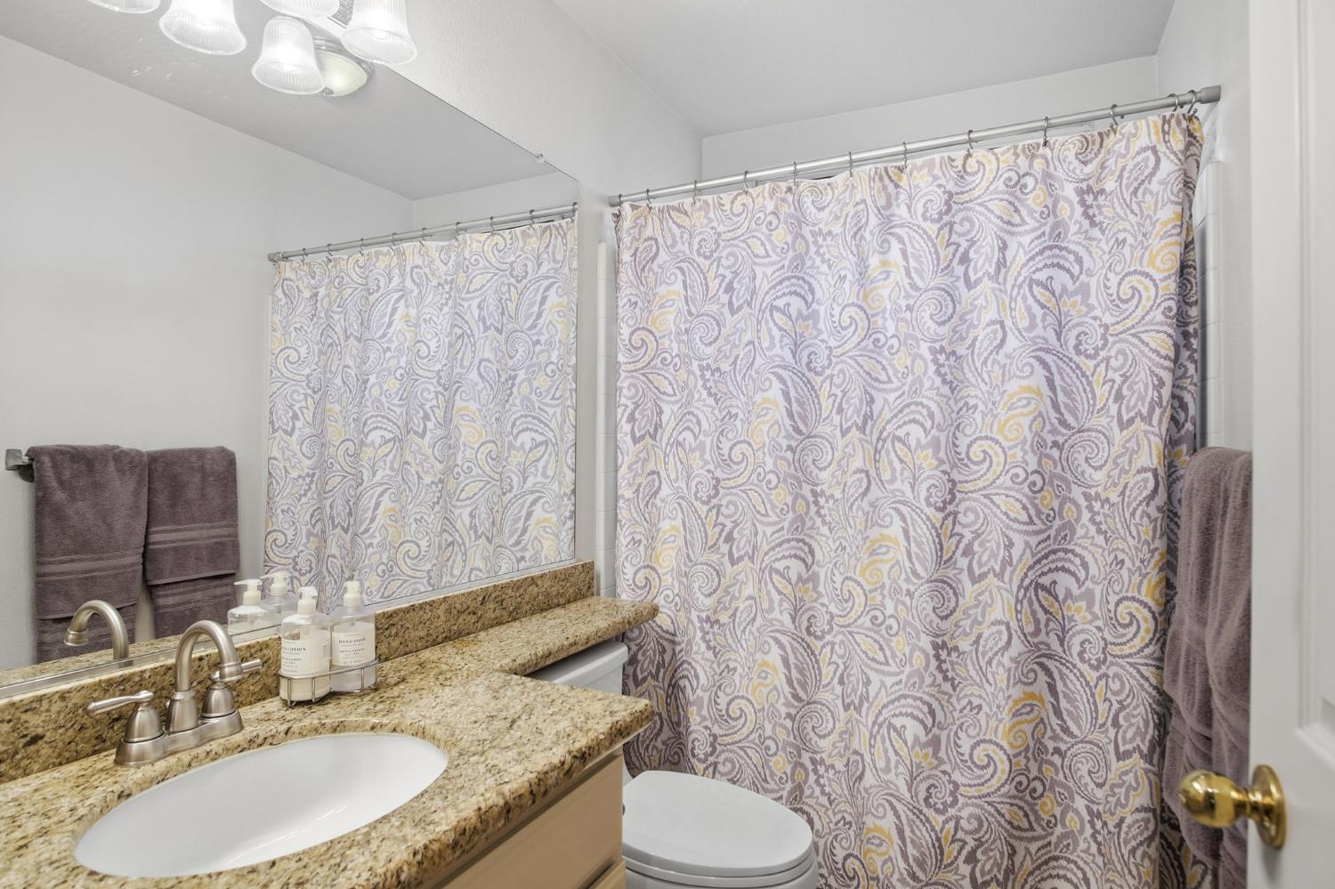 1466 Mansfield Street Tracy, CA 95376 - Photo 13 of 41