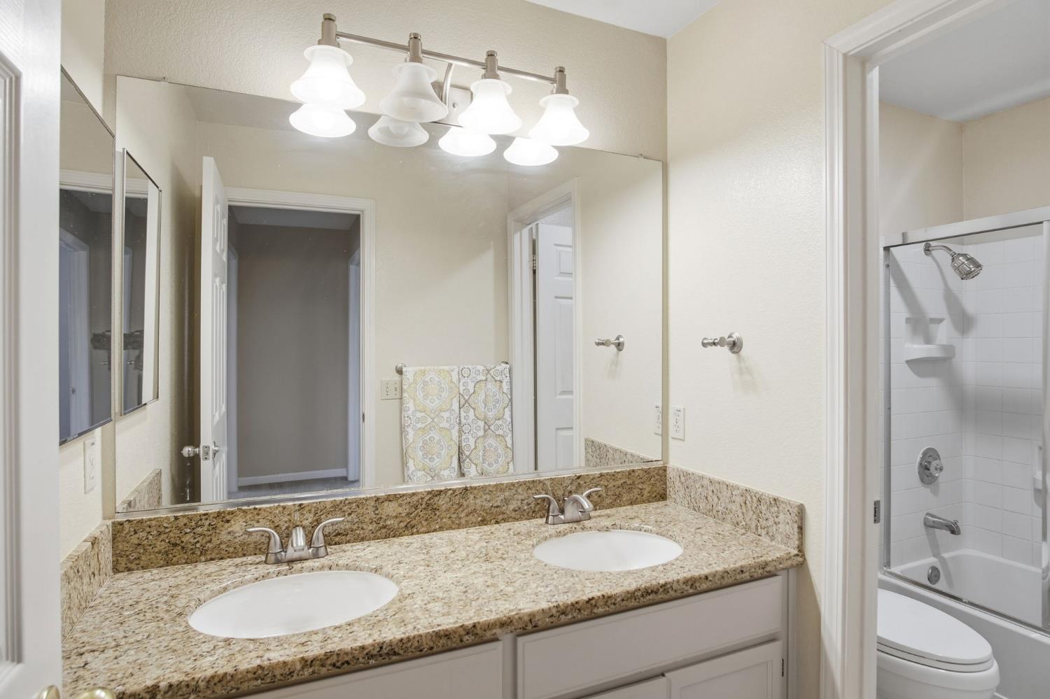 1466 Mansfield Street Tracy, CA 95376 - Photo 19 of 41