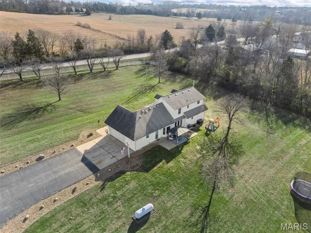 $445,000 | 1937 North Commercial Avenue, St. Clair, MO 63077