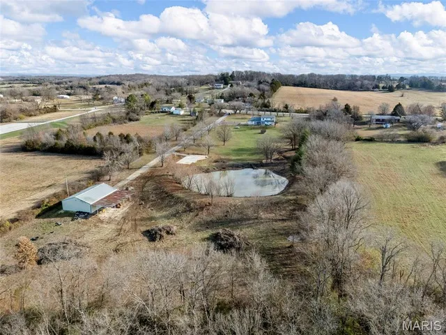 $445,000 | 1937 North Commercial Avenue, St. Clair, MO 63077