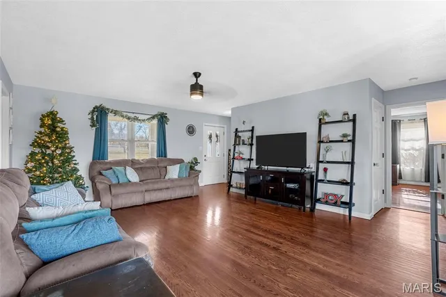 $445,000 | 1937 North Commercial Avenue, St. Clair, MO 63077