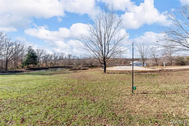 $445,000 | 1937 North Commercial Avenue, St. Clair, MO 63077