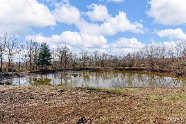 $445,000 | 1937 North Commercial Avenue, St. Clair, MO 63077