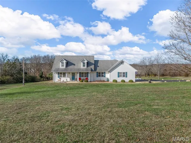 $445,000 | 1937 North Commercial Avenue, St. Clair, MO 63077