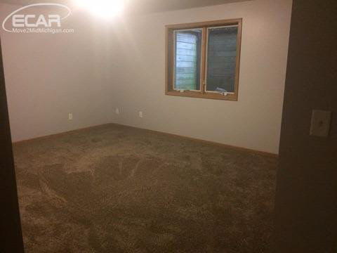 5503 East Mt Morris Road Mount Morris, MI 48458 - Photo 10 of 52 21349997-9.JPG