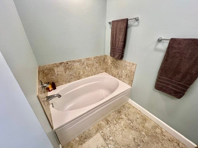 101 Oak Rdg Court Decatur, IL 62521 - Photo 14 of 32 Gallery Image 14