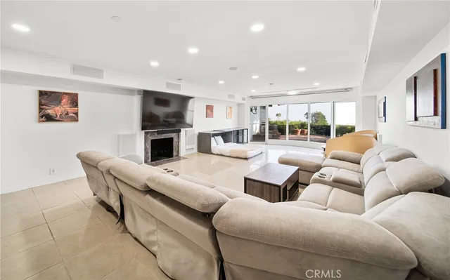 $34,950 | 7930 Vulcan Drive, Los Angeles, CA 90046