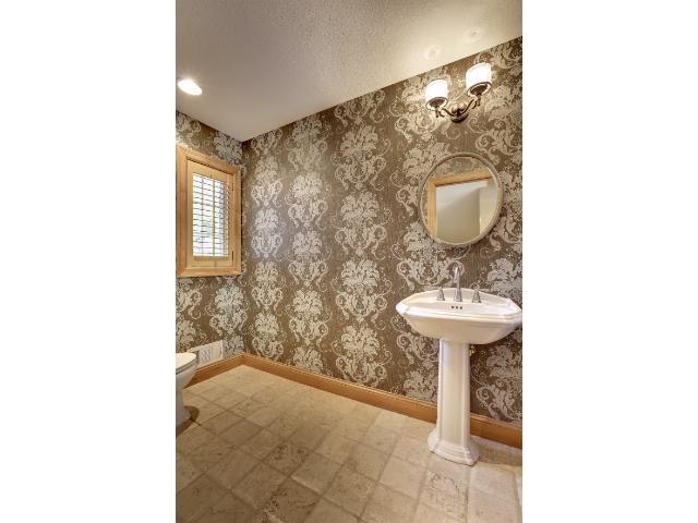 801 Ferndale Road North Wayzata, MN 55391 - Photo 12 of 18