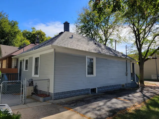 $219,900 | 6850 St James Street, Wauwatosa, WI 53213