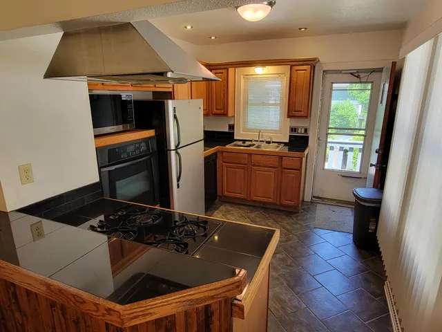 $219,900 | 6850 St James Street, Wauwatosa, WI 53213