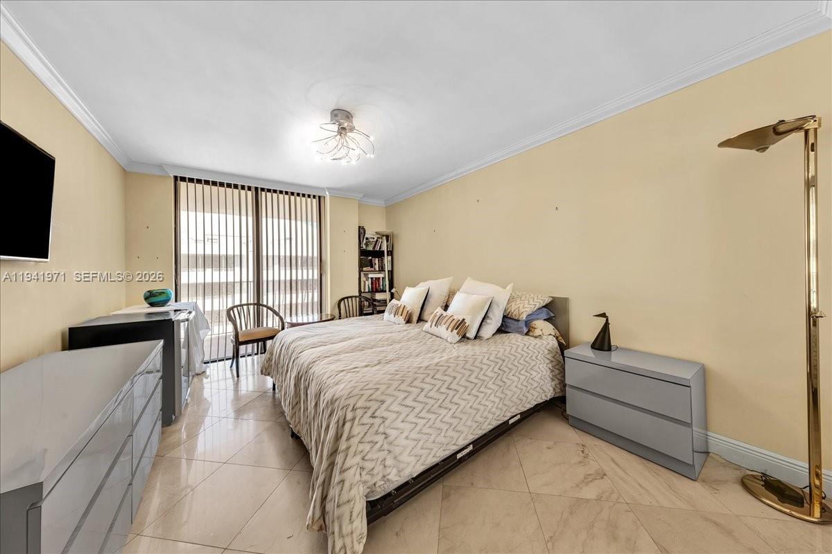 8877 Collins Avenue, Unit PH2 Surfside, FL 33154 - Photo 29 of 52