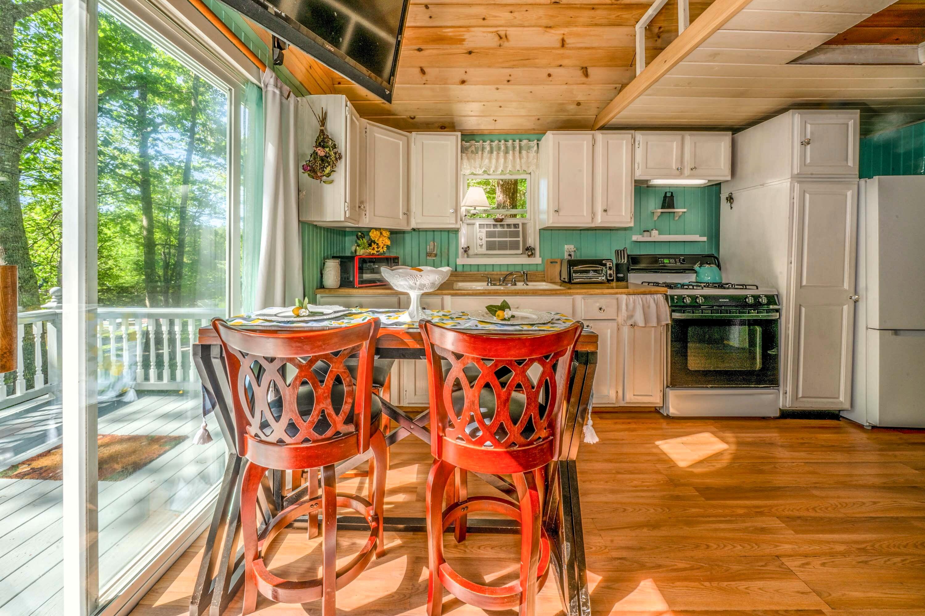 87 Poland Road Lincolnville, ME 04849 - Photo 9 of 34