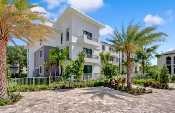 $3,250 | 250 West Hidden Valley Boulevard, Unit 2, Boca Raton, FL 33487