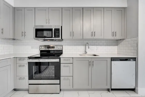$3,250 | 250 West Hidden Valley Boulevard, Unit 2, Boca Raton, FL 33487