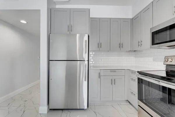 $3,250 | 250 West Hidden Valley Boulevard, Unit 2, Boca Raton, FL 33487