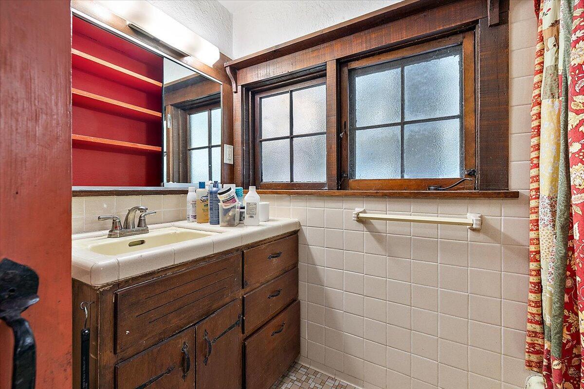 735 Renshaw Avenue Clawson, MI 48017 - Photo 26 of 39 26-735 Renshaw-26