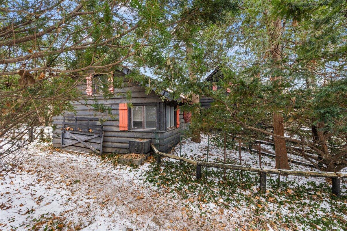 735 Renshaw Avenue Clawson, MI 48017 - Photo 4 of 39 04-735 Renshaw-4