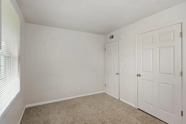 $129,900 | 1409 Joanne Lane, Champaign, IL 61821