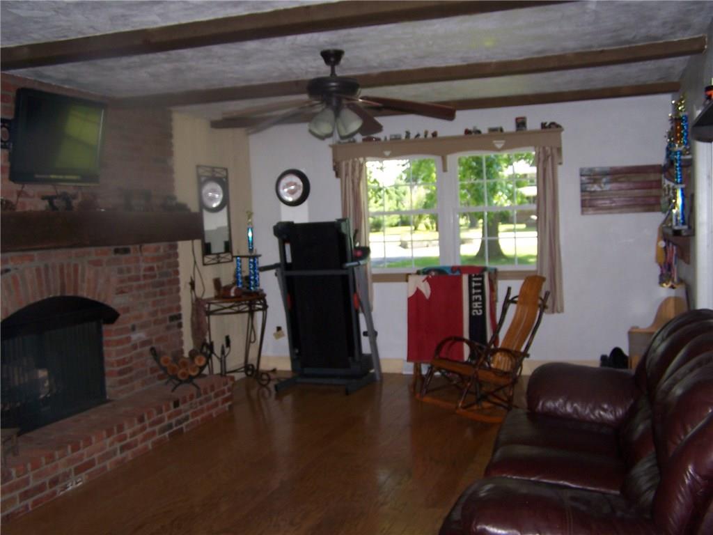 757 Clyde Road New Florence, PA 15944 - Photo 17 of 25 Family room