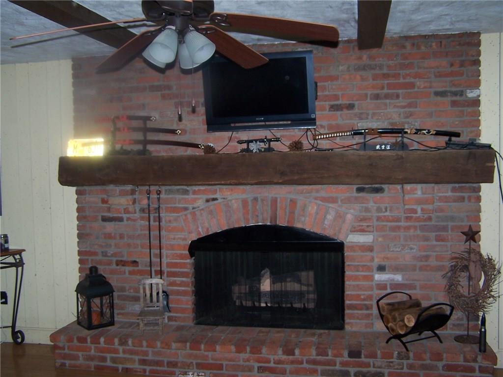 757 Clyde Road New Florence, PA 15944 - Photo 18 of 25 Woodburning or propane fireplace.