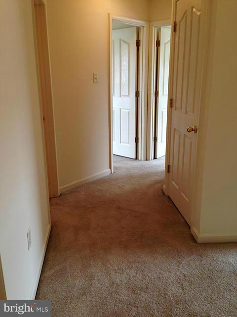 14013 Falconcrest Road Germantown, MD 20874 - Photo 15 of 26 Upper Hallway