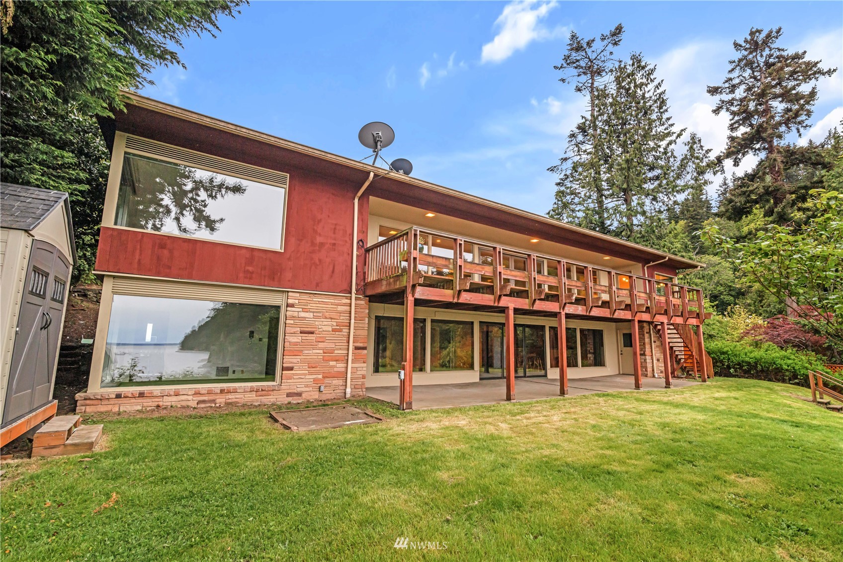 591 Pleasant Bay Road Bellingham, WA 98229 - Photo 35 of 40 a view of a building with a garden