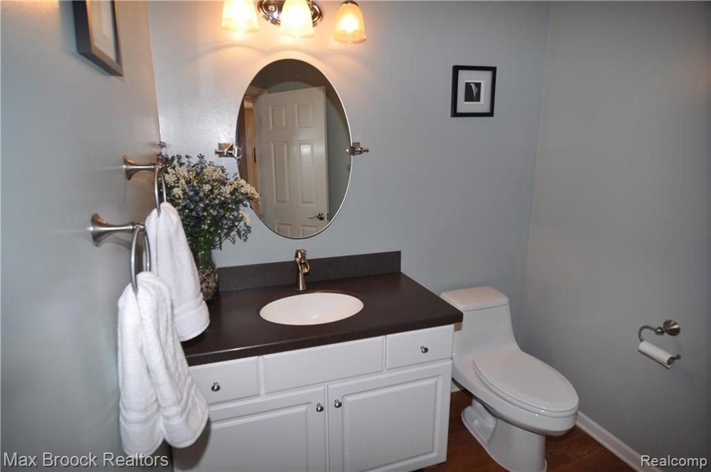 699 Twin Oaks Court Rochester Hills, MI 48307 - Photo 18 of 65