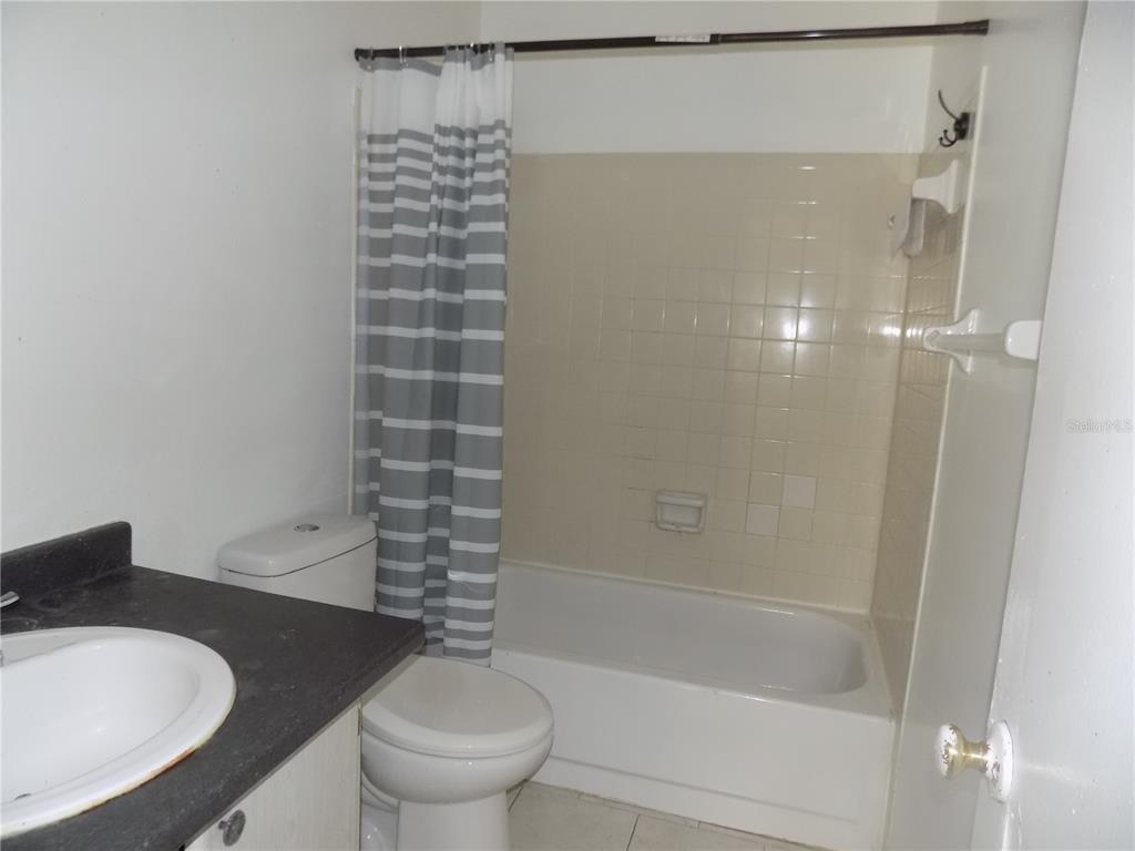 6124 Southwest 10th Place, Unit A Gainesville, FL 32607 - Photo 18 of 22
