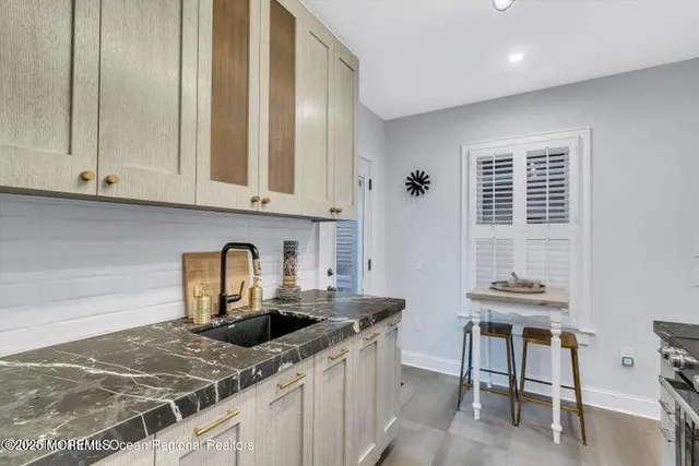 $3,900 | 15 Buena Vista Court, Allenhurst, NJ 07711