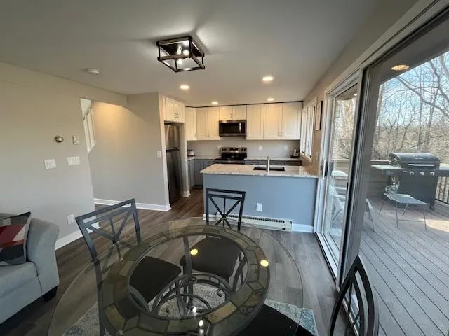 $199,900 | 10 Farmstead Drive, Galena, IL 61036