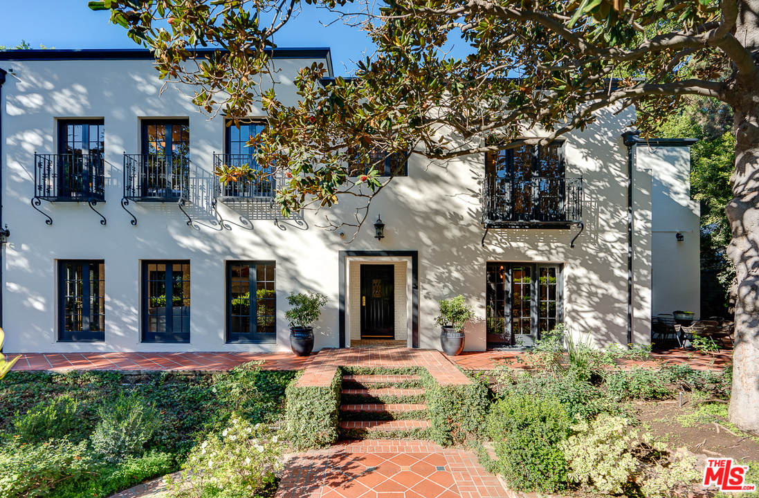 2529 North Commonwealth Avenue Los Angeles, CA 90027 - Photo 1 of 45