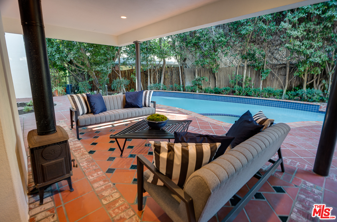 2529 North Commonwealth Avenue Los Angeles, CA 90027 - Photo 37 of 45