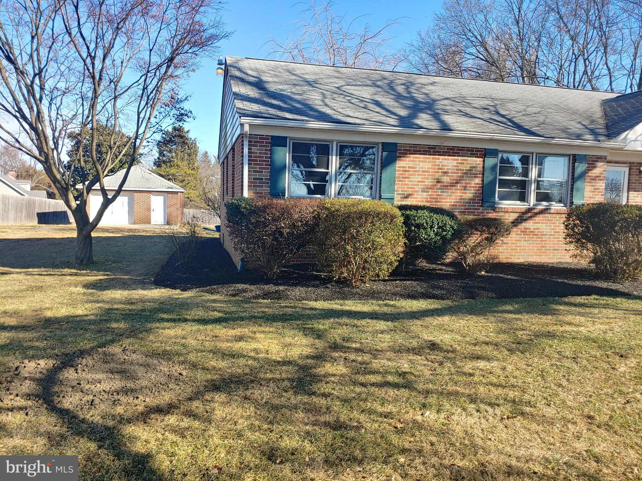 1016 Nottingham Road Newark, DE 19711 - Photo 2 of 15 Left side of house
