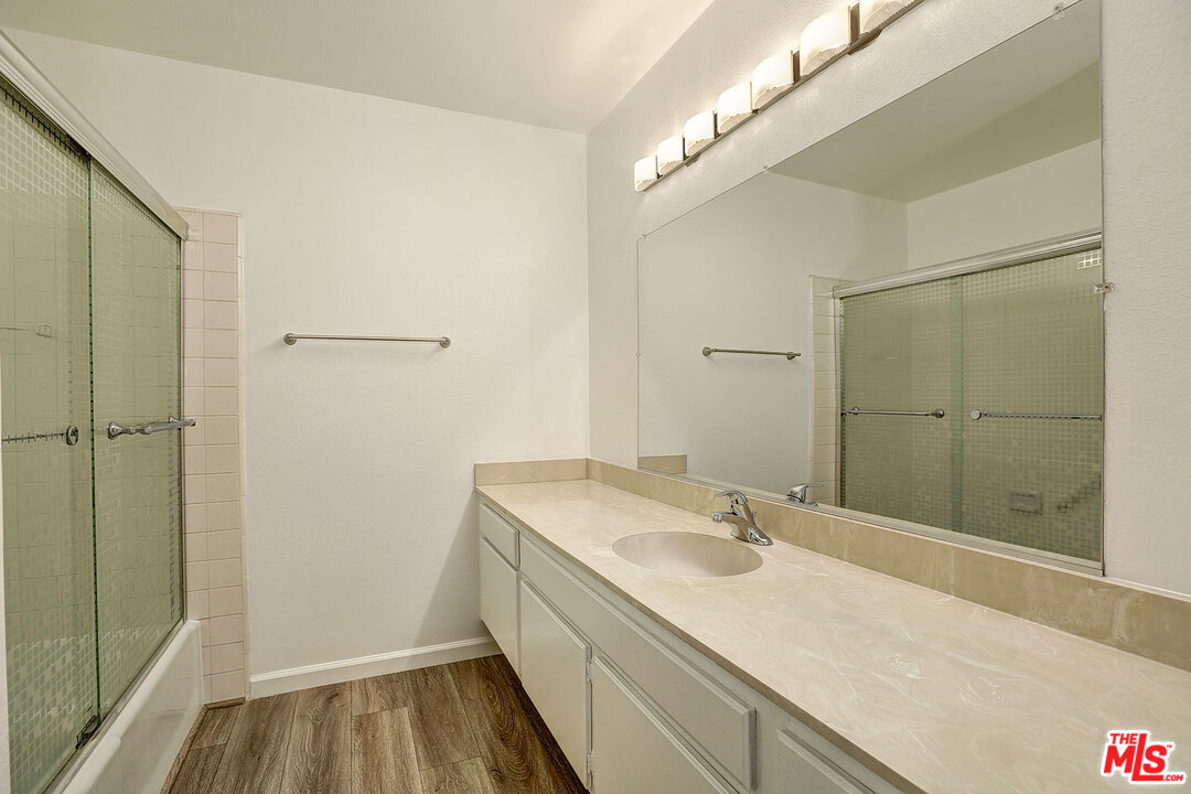 8300 Lexington Road, Unit 14 Downey, CA 90241 - Photo 18 of 27 Gallery Image 18