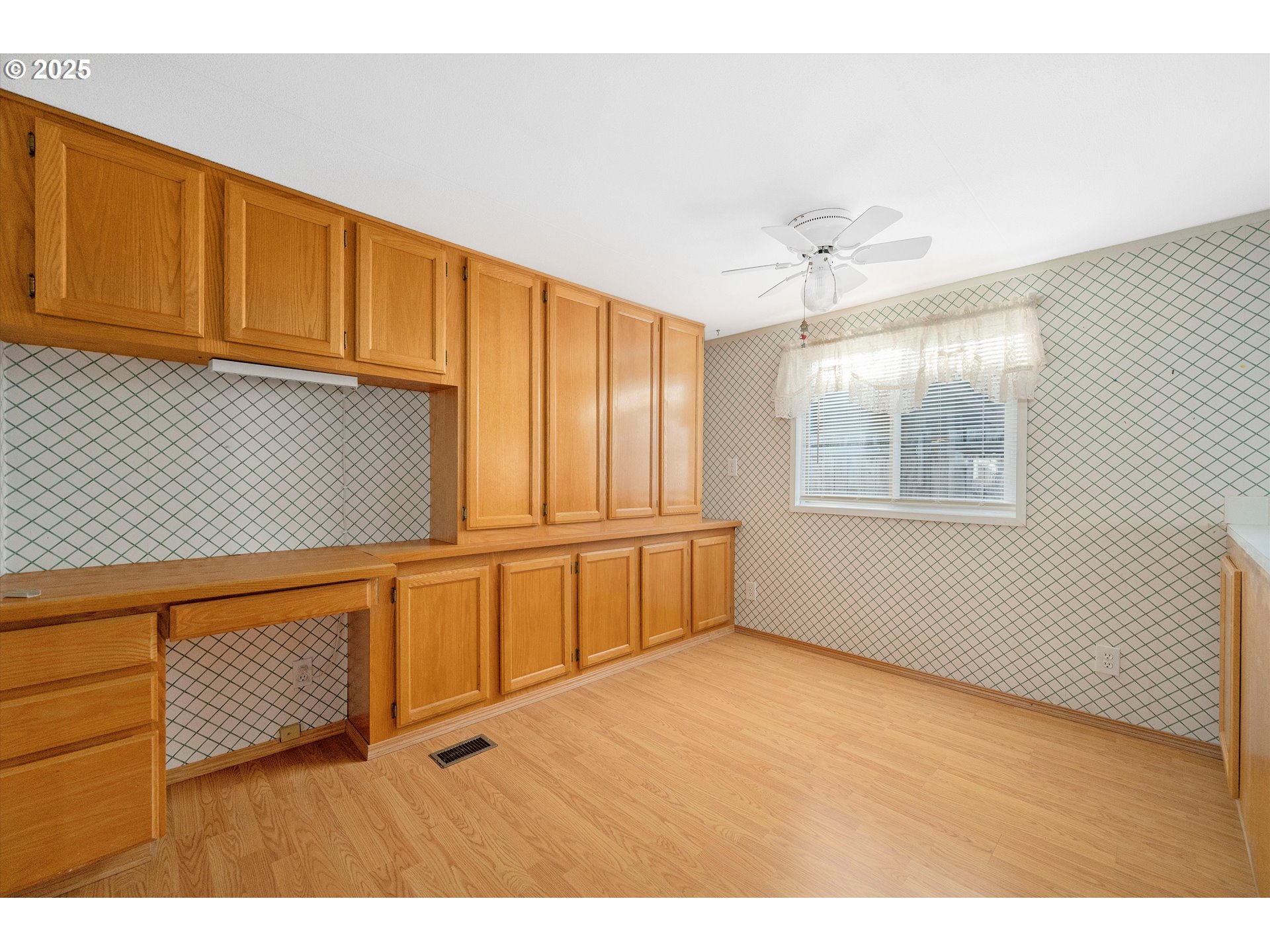 4730 Auburn Road Northeast, Unit 158 Salem, OR 97301 - Photo 5 of 19 Gallery Image 5