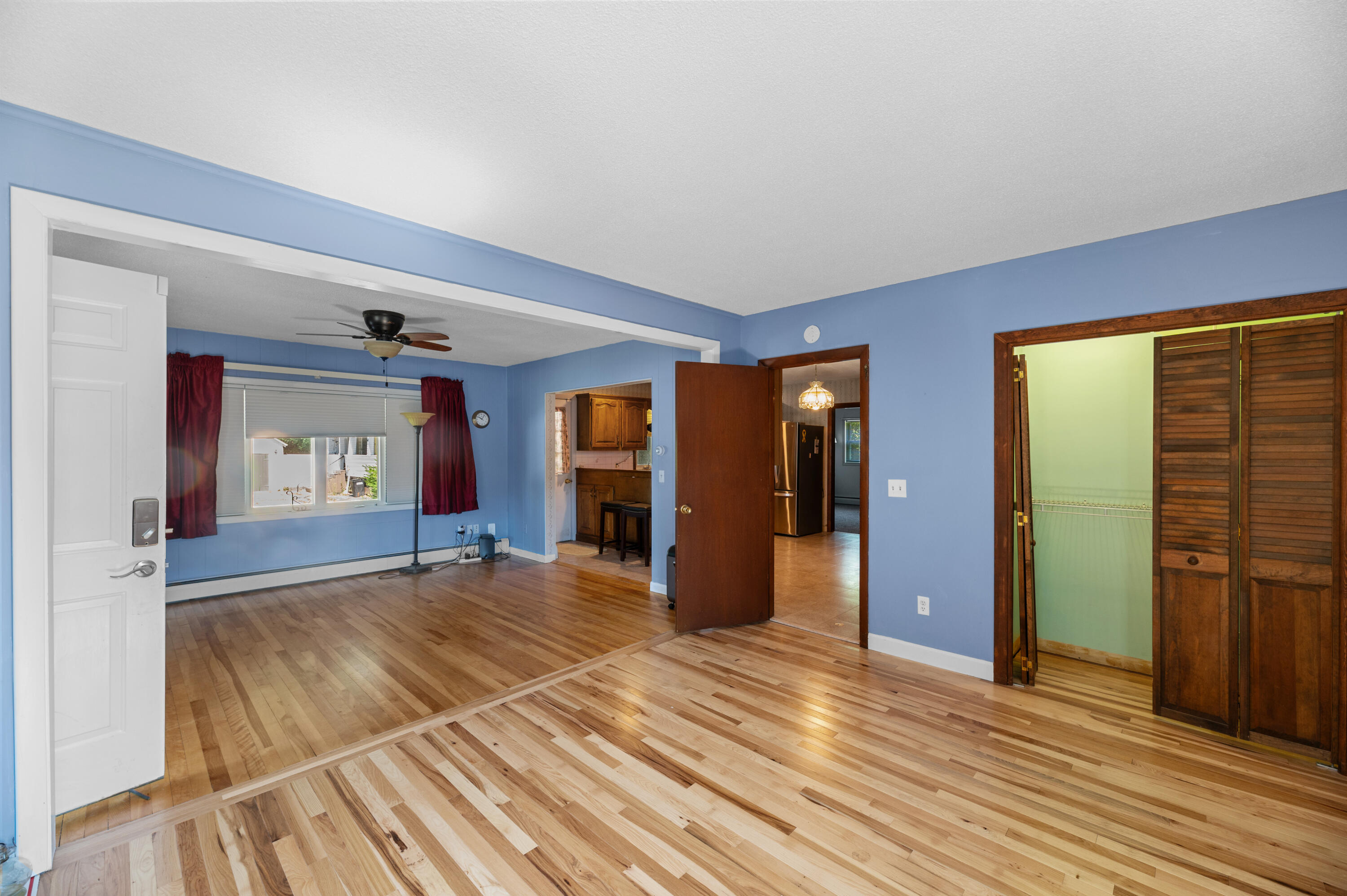 66 Rideout Avenue Lewiston, ME 04240 - Photo 8 of 18 DSC_9400
