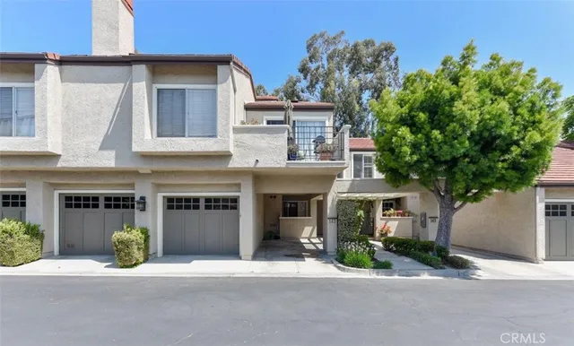 $3,900 | 143 Stanford Court, Unit 36, Irvine, CA 92612