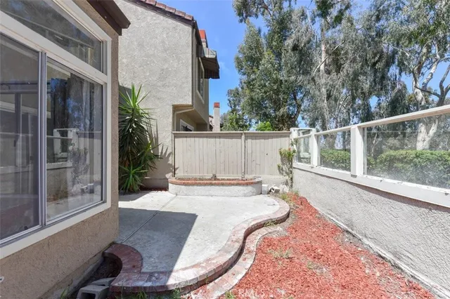 $3,900 | 143 Stanford Court, Unit 36, Irvine, CA 92612