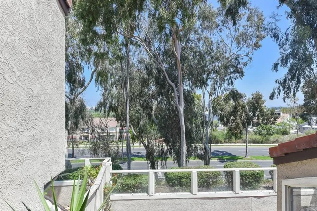 $3,900 | 143 Stanford Court, Unit 36, Irvine, CA 92612