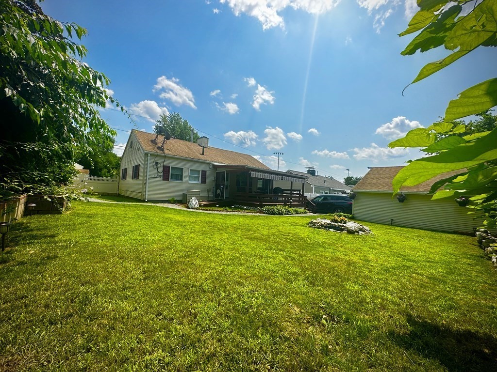 34 Birchwood Road Methuen, MA 01844 - Photo 4 of 20 Gallery Image 4