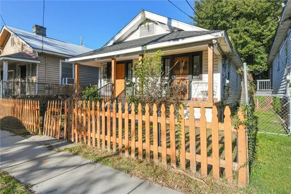 $235,000 | 9029-31 Hickory Street, New Orleans, LA 70118