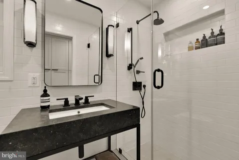 $1,695,000 | 517 Janneys Lane, Alexandria, VA 22302