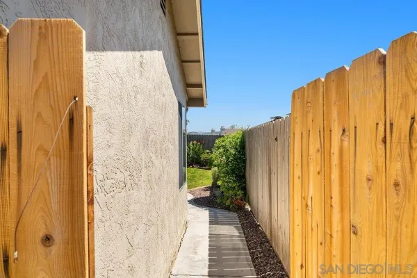 $899,800 | 13489 Ridley Road, San Diego, CA 92129